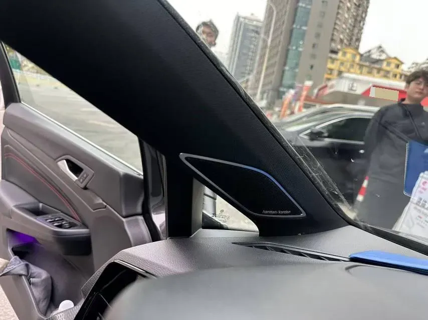 2023 Volkswagen GolfGTI 2.0T 220HP L4 7DCT,autocango,china used car exporter,china ev exporter,chinese used car exporter,chinese used ev exporter