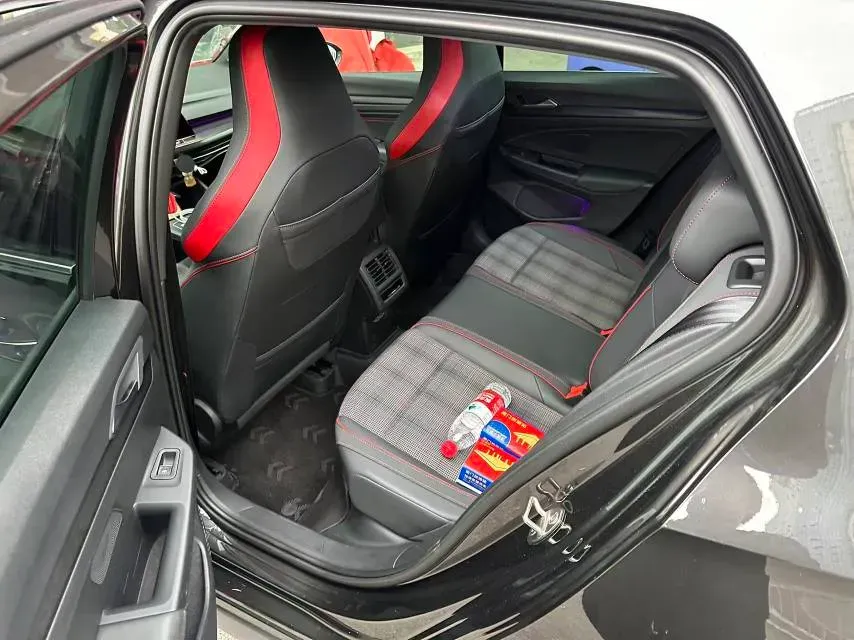 2023 Volkswagen GolfGTI 2.0T 220HP L4 7DCT,autocango,china used car exporter,china ev exporter,chinese used car exporter,chinese used ev exporter