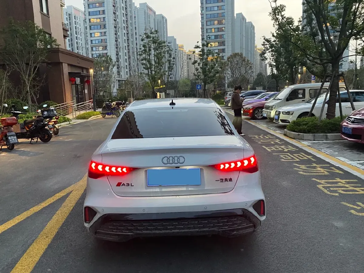 2025 Audi A3 1.5T 160HP L4 7DCT,autocango,china used car exporter,china ev exporter,chinese used car exporter,chinese used ev exporter