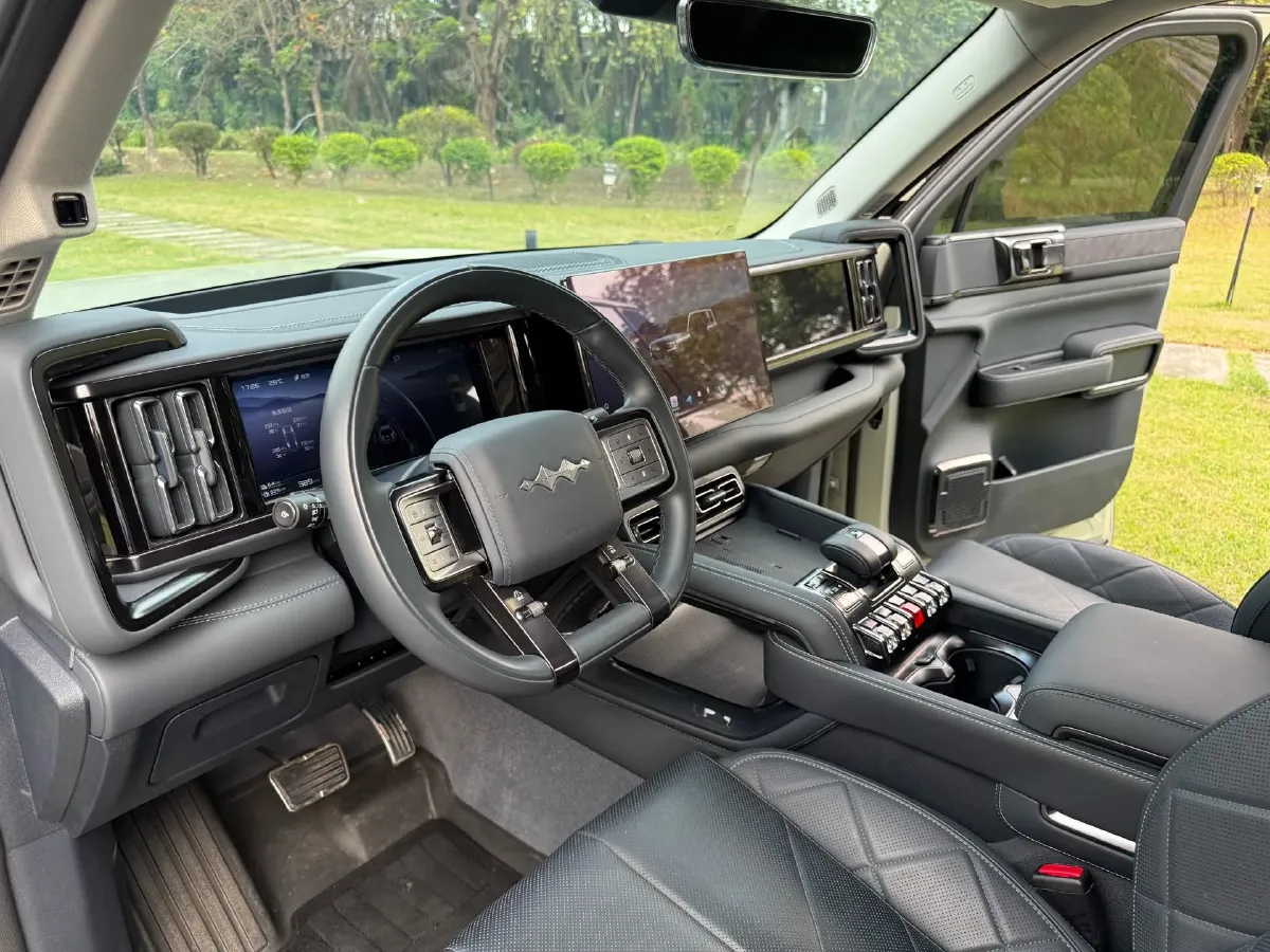 2023 FangChengBao Bao 5 1.5T 194HP L4 E-CVT PHEV 31.8KWH,autocango,china used car exporter,china ev exporter,chinese used car exporter,chinese used ev exporter