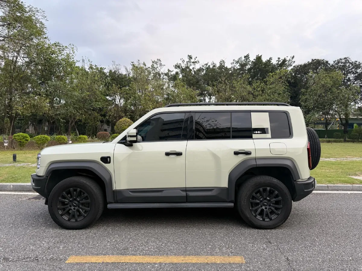 2023 FangChengBao Bao 5 1.5T 194HP L4 E-CVT PHEV 31.8KWH,autocango,china used car exporter,china ev exporter,chinese used car exporter,chinese used ev exporter