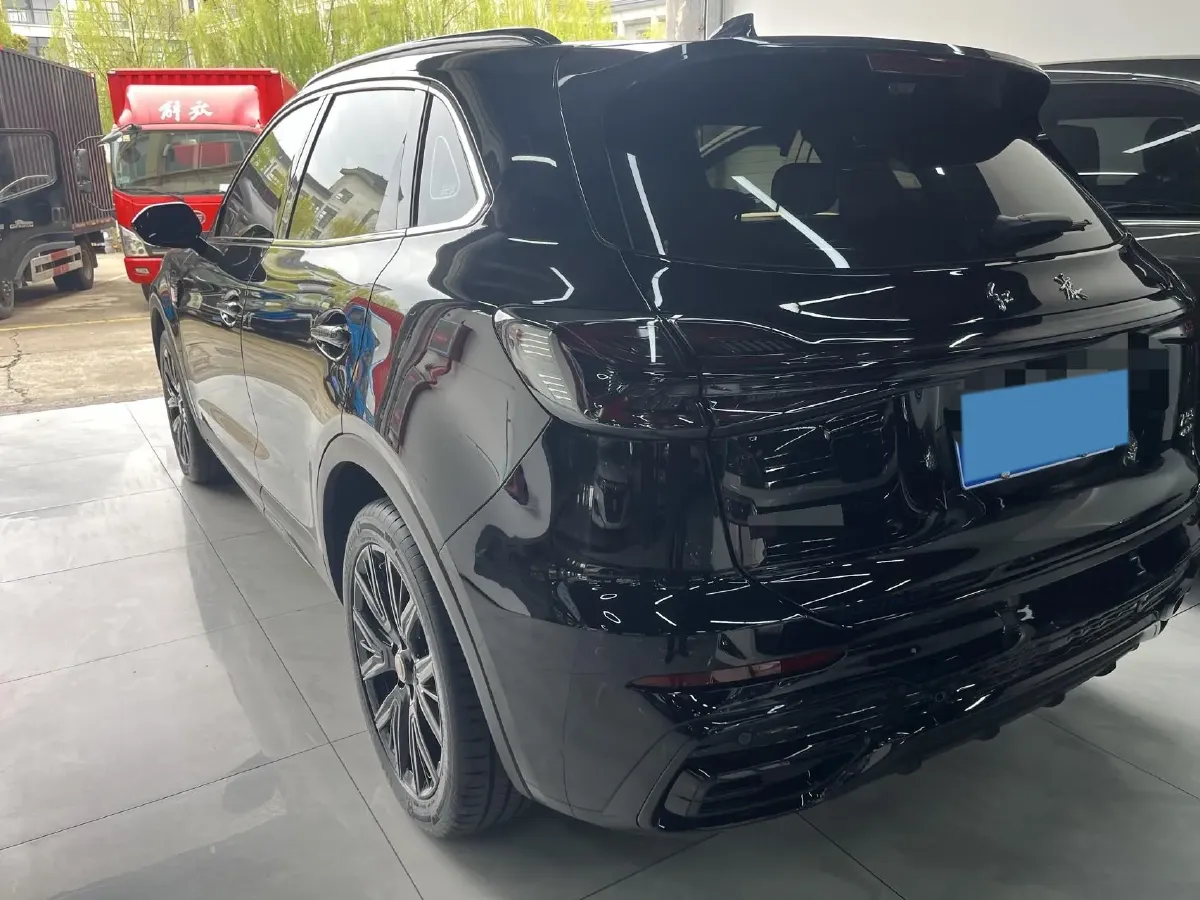 2025 HongQi HS5 2.0T 252HP L4 8AT,autocango,china used car exporter,china ev exporter,chinese used car exporter,chinese used ev exporter