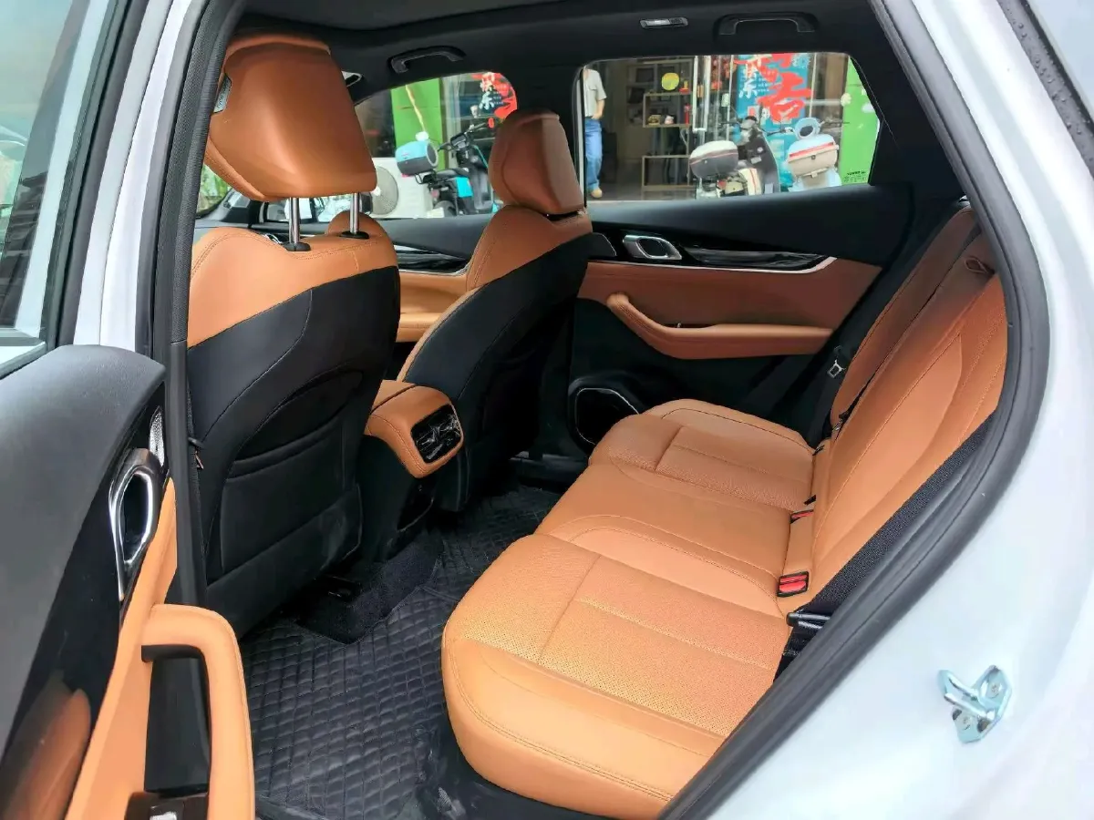 2025 Geely StarRay 1.5T 181HP L4 7DCT,autocango,china used car exporter,china ev exporter,chinese used car exporter,chinese used ev exporter