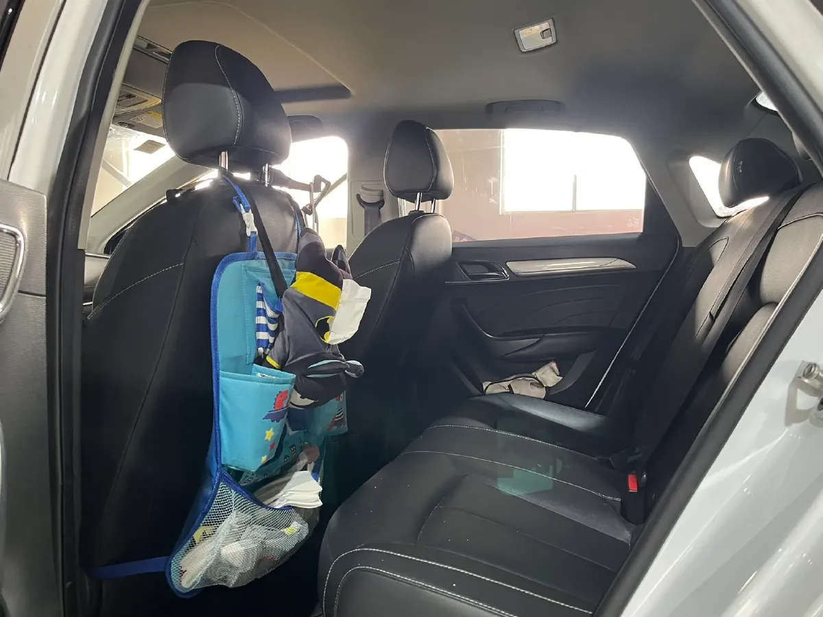 2017 Roewe i6 1.0T 125HP L3 2AT PHEV,autocango,china used car exporter,china ev exporter,chinese used car exporter,chinese used ev exporter