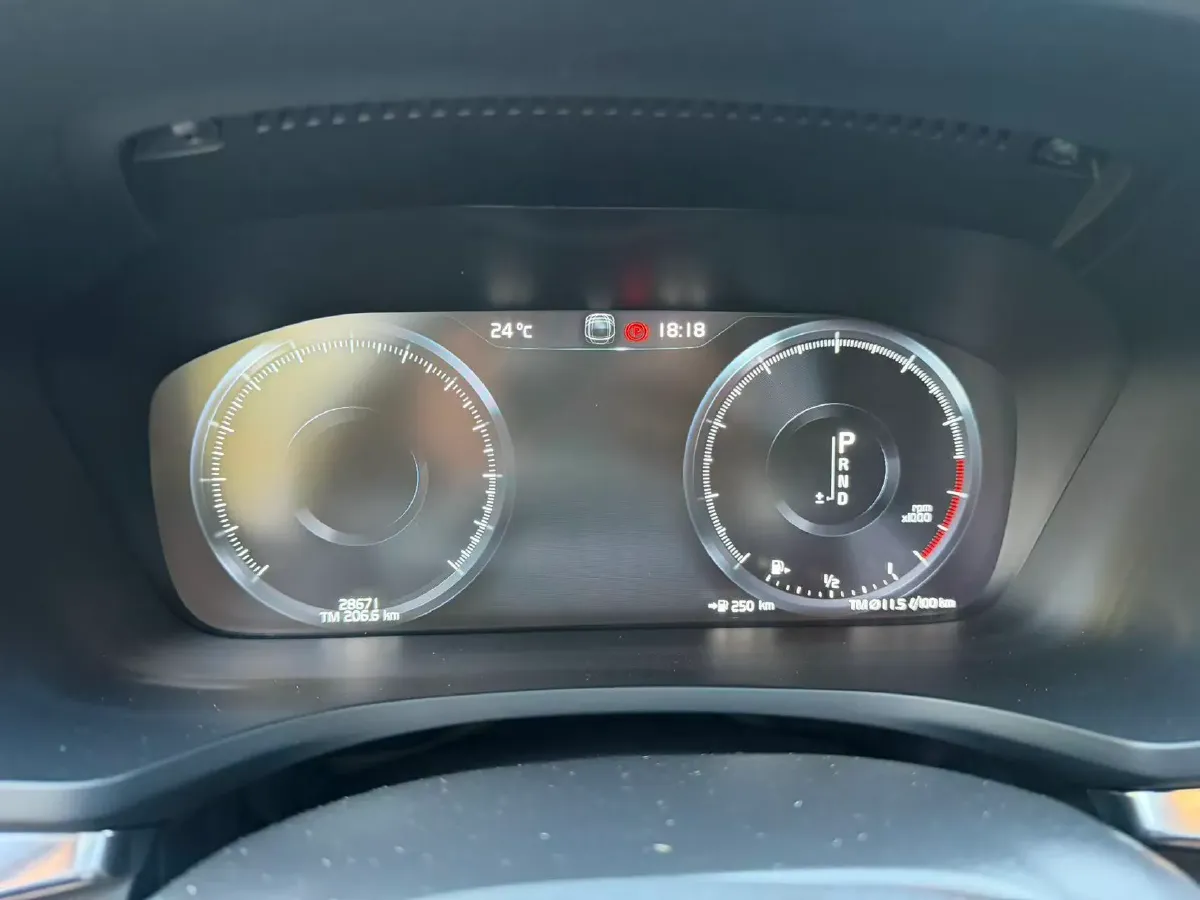 2021 Volvo S60 2.0T 190HP L4 8AT,autocango,china used car exporter,china ev exporter,chinese used car exporter,chinese used ev exporter