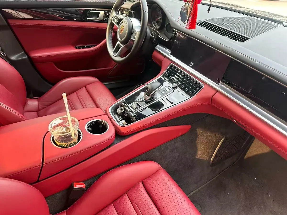 2019 Porsche Panamera 2.9T 330HP V6 8DCT,autocango,china used car exporter,china ev exporter,chinese used car exporter,chinese used ev exporter