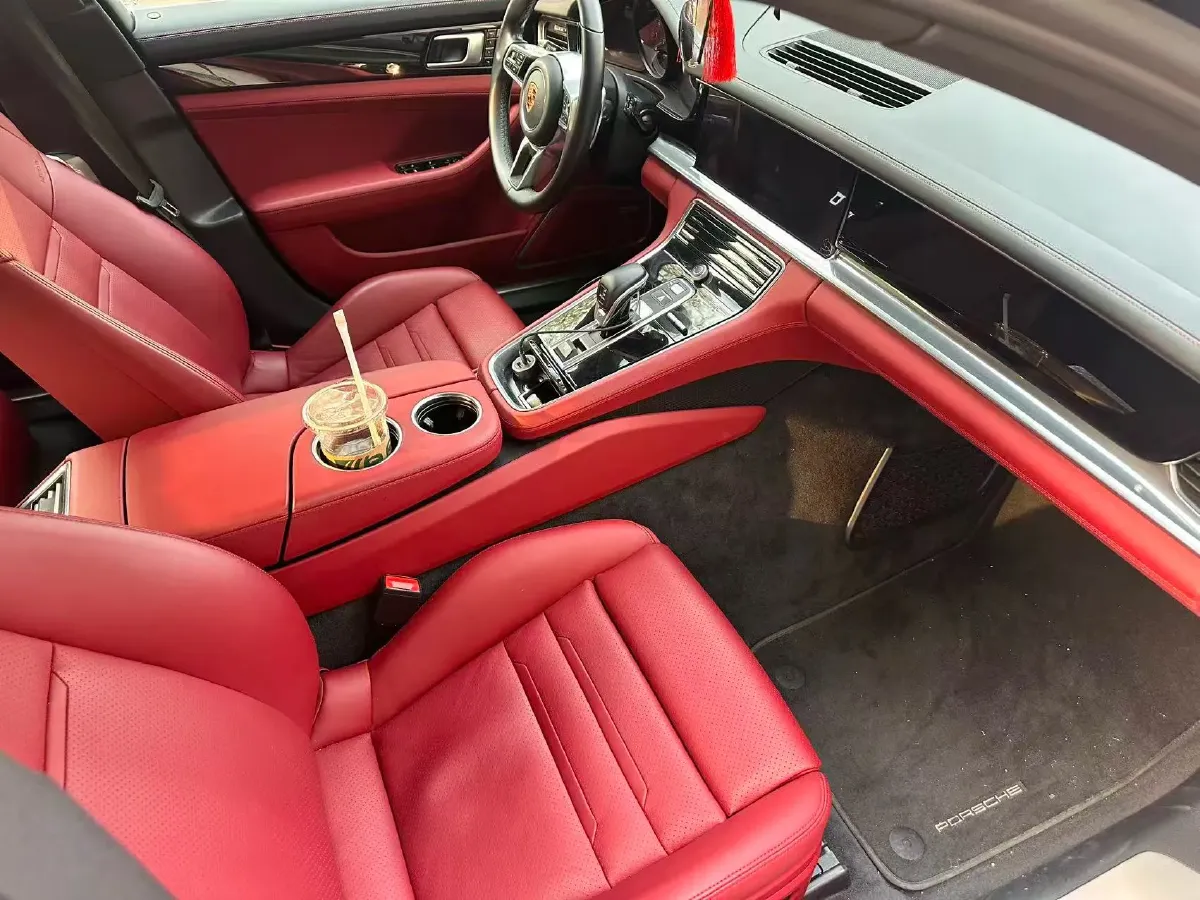 2019 Porsche Panamera 2.9T 330HP V6 8DCT,autocango,china used car exporter,china ev exporter,chinese used car exporter,chinese used ev exporter