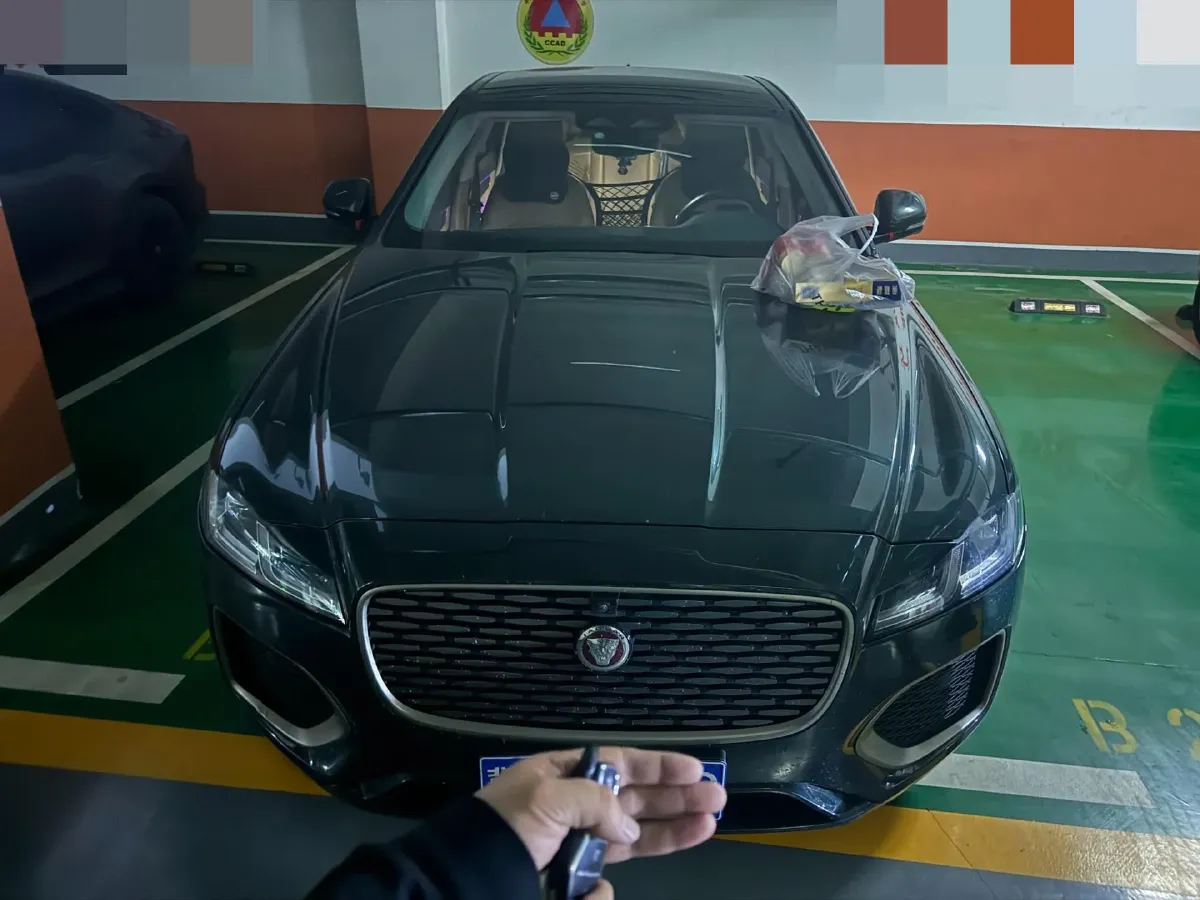 2024 Jaguar XFL 2.0T 250HP L4 8AT,autocango,china used car exporter,china ev exporter,chinese used car exporter,chinese used ev exporter