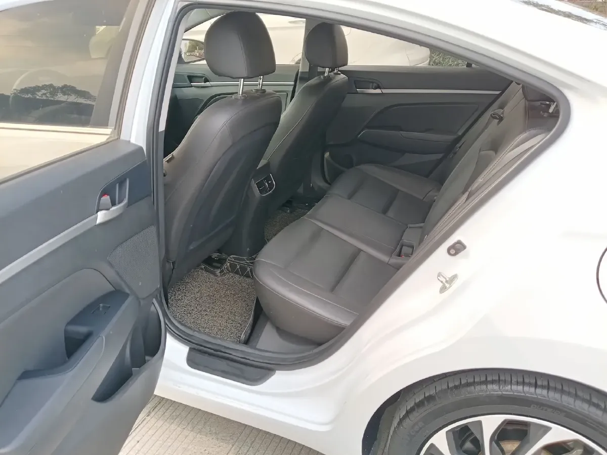 2020 Hyundai Elantra 1.5L 115HP L4 CVT,autocango,china used car exporter,china ev exporter,chinese used car exporter,chinese used ev exporter