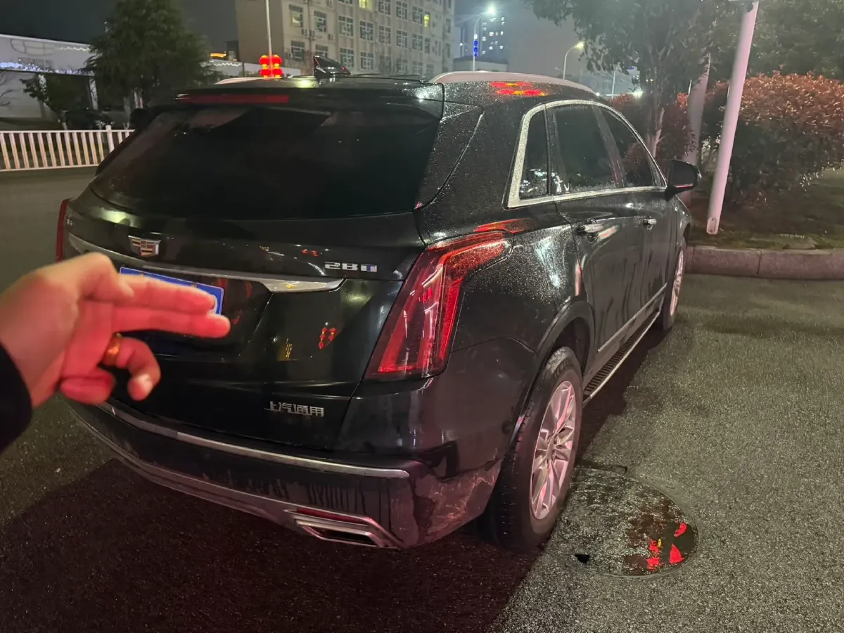 2023 Cadillac XT5 2.0T 237HP L4 9AT,autocango,china used car exporter,china ev exporter,chinese used car exporter,chinese used ev exporter