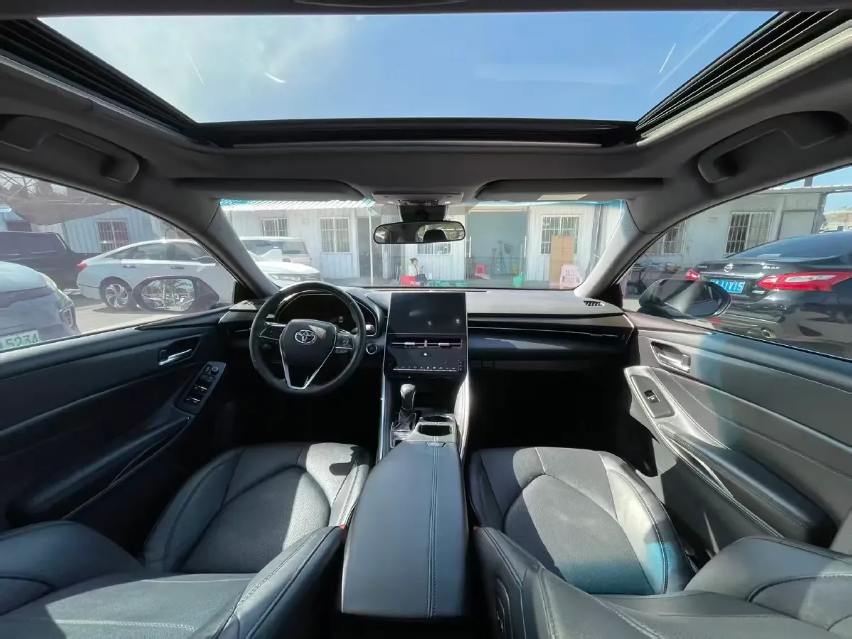 2023 Toyota Avalon 2.5L 207HP L4 8AT,autocango,china used car exporter,china ev exporter,chinese used car exporter,chinese used ev exporter