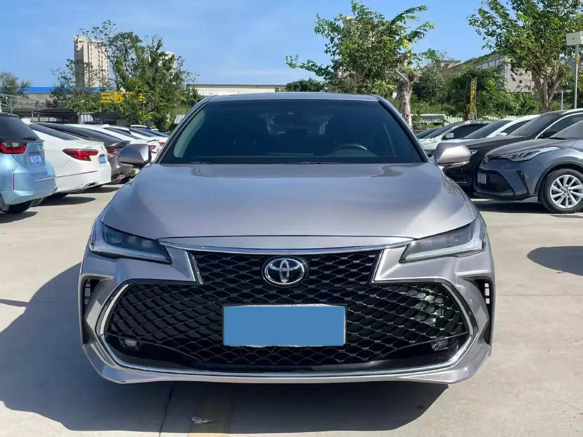 2023 Toyota Avalon 2.5L 207HP L4 8AT,autocango,china used car exporter,china ev exporter,chinese used car exporter,chinese used ev exporter
