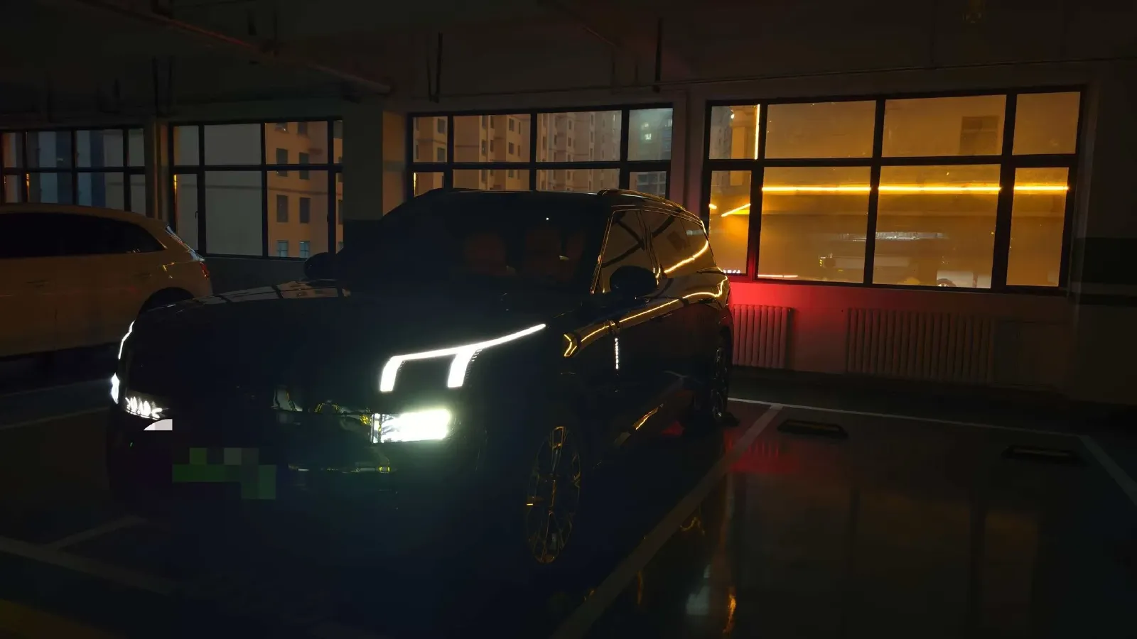 2025 LYNK&CO 900 2.0T 254HP L4 3DHT PHEV,autocango,china used car exporter,china ev exporter,chinese used car exporter,chinese used ev exporter