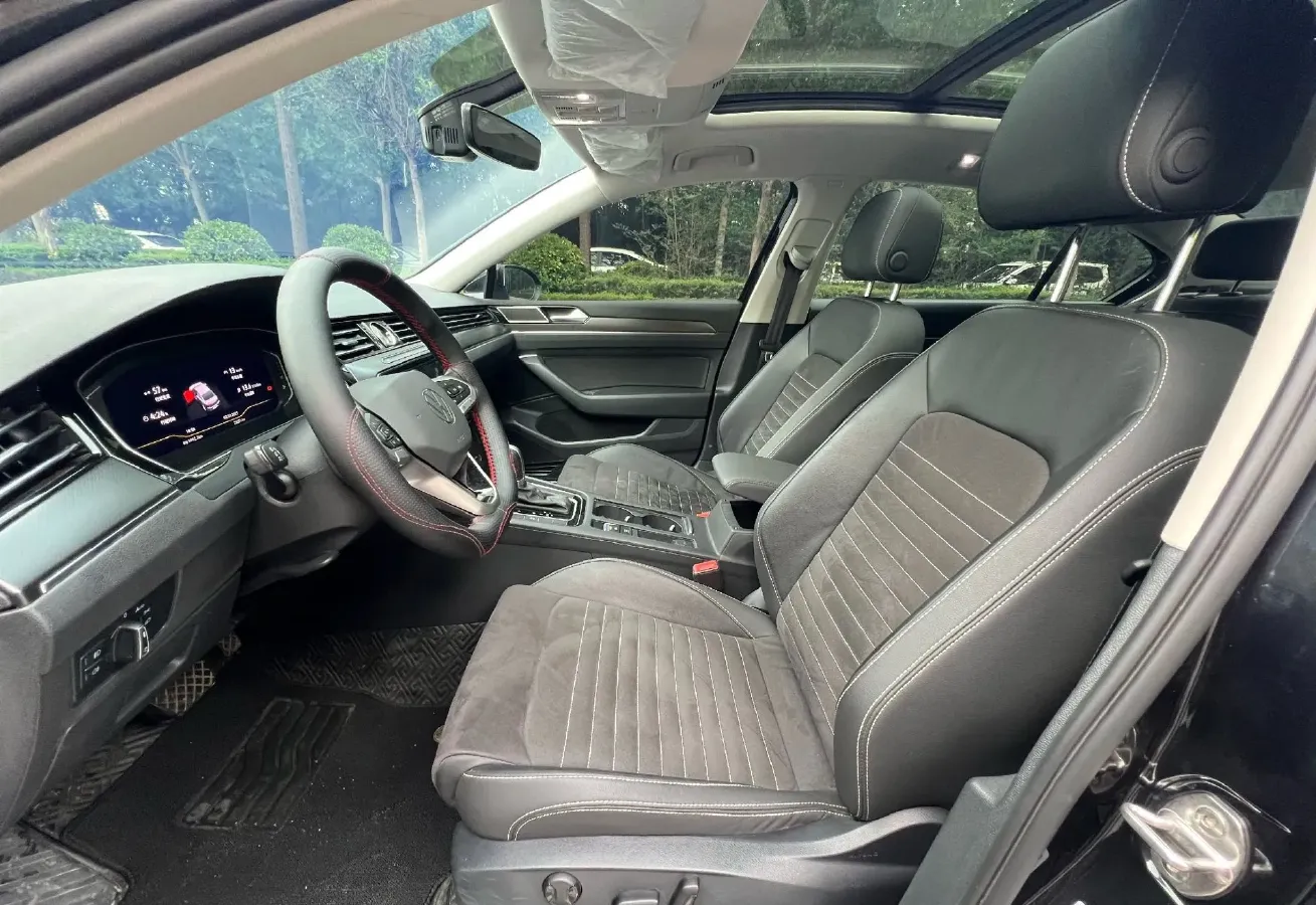 2021 Volkswagen Magotan 2.0T 186HP L4 7DCT,autocango,china used car exporter,china ev exporter,chinese used car exporter,chinese used ev exporter