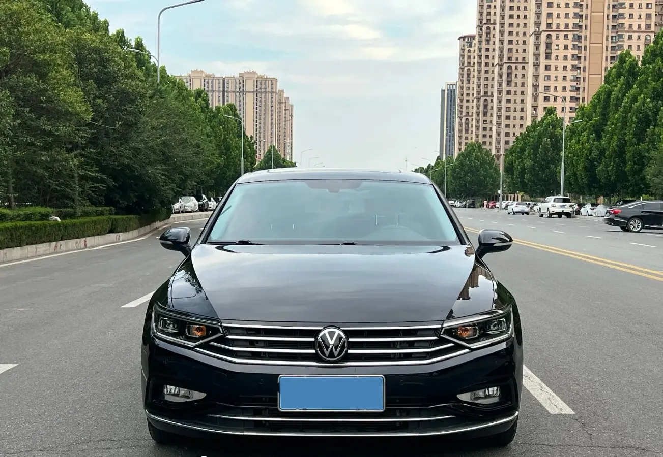 2021 Volkswagen Magotan 2.0T 186HP L4 7DCT,autocango,china used car exporter,china ev exporter,chinese used car exporter,chinese used ev exporter