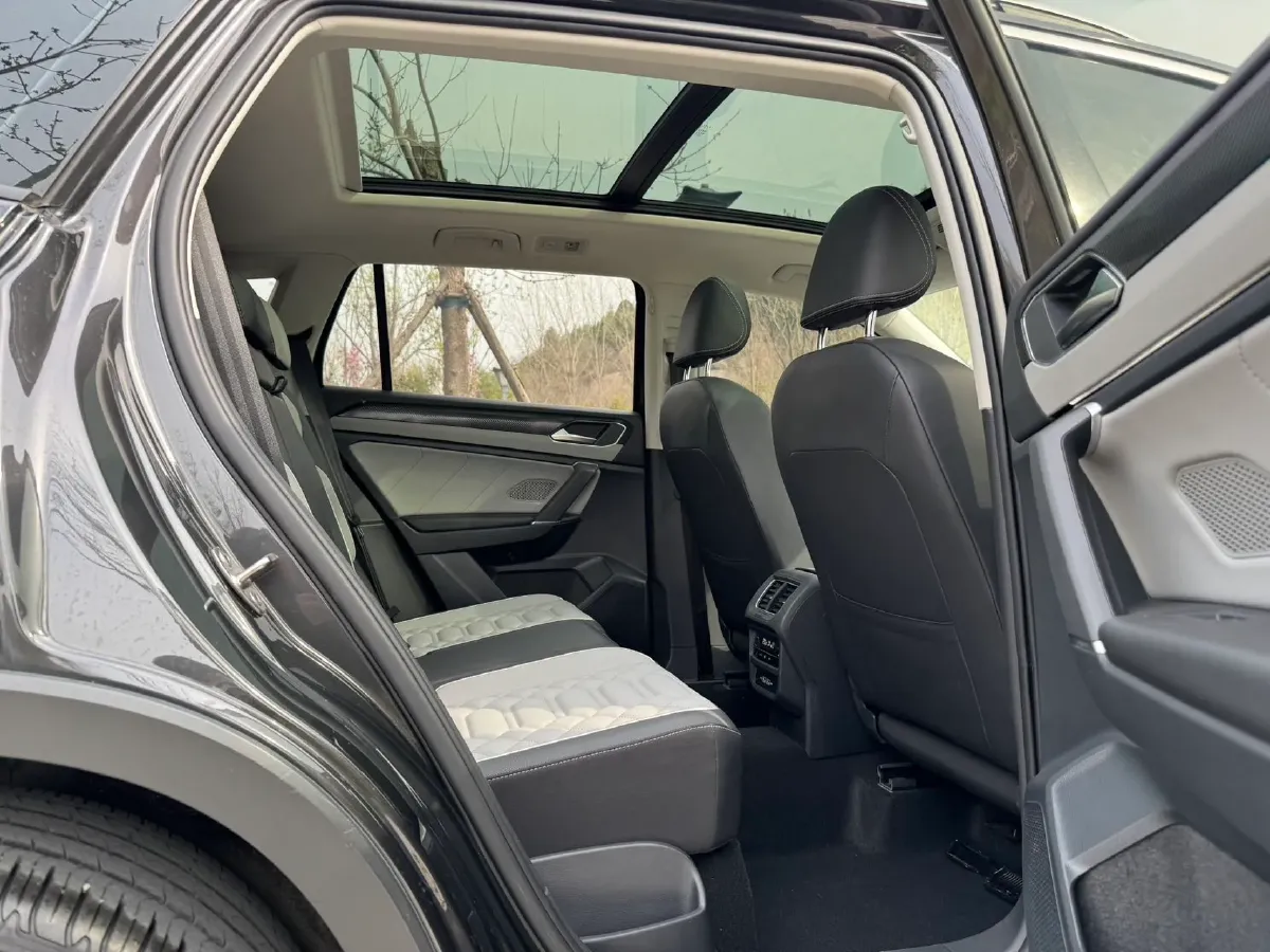 2023 Volkswagen Tayron 1.4T 150HP L4 7DCT,autocango,china used car exporter,china ev exporter,chinese used car exporter,chinese used ev exporter