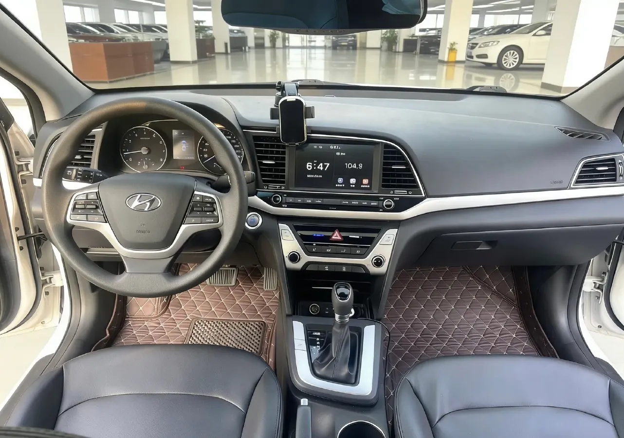 2016 Hyundai Elantra 1.6L 130HP L4 6AT,autocango,china used car exporter,china ev exporter,chinese used car exporter,chinese used ev exporter