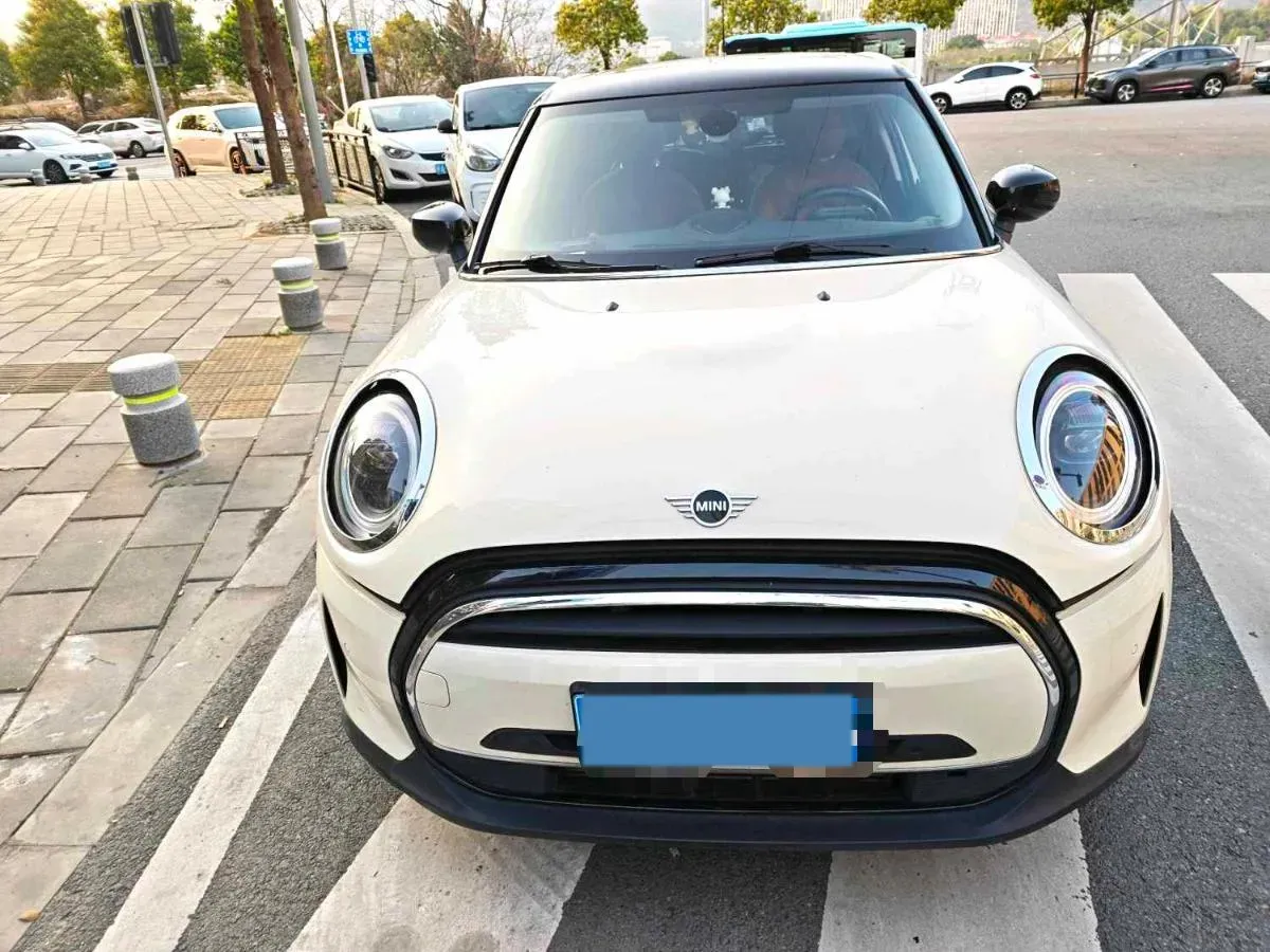 2022 MINI MINI 1.5T 136HP L3 7DCT,autocango,china used car exporter,china ev exporter,chinese used car exporter,chinese used ev exporter