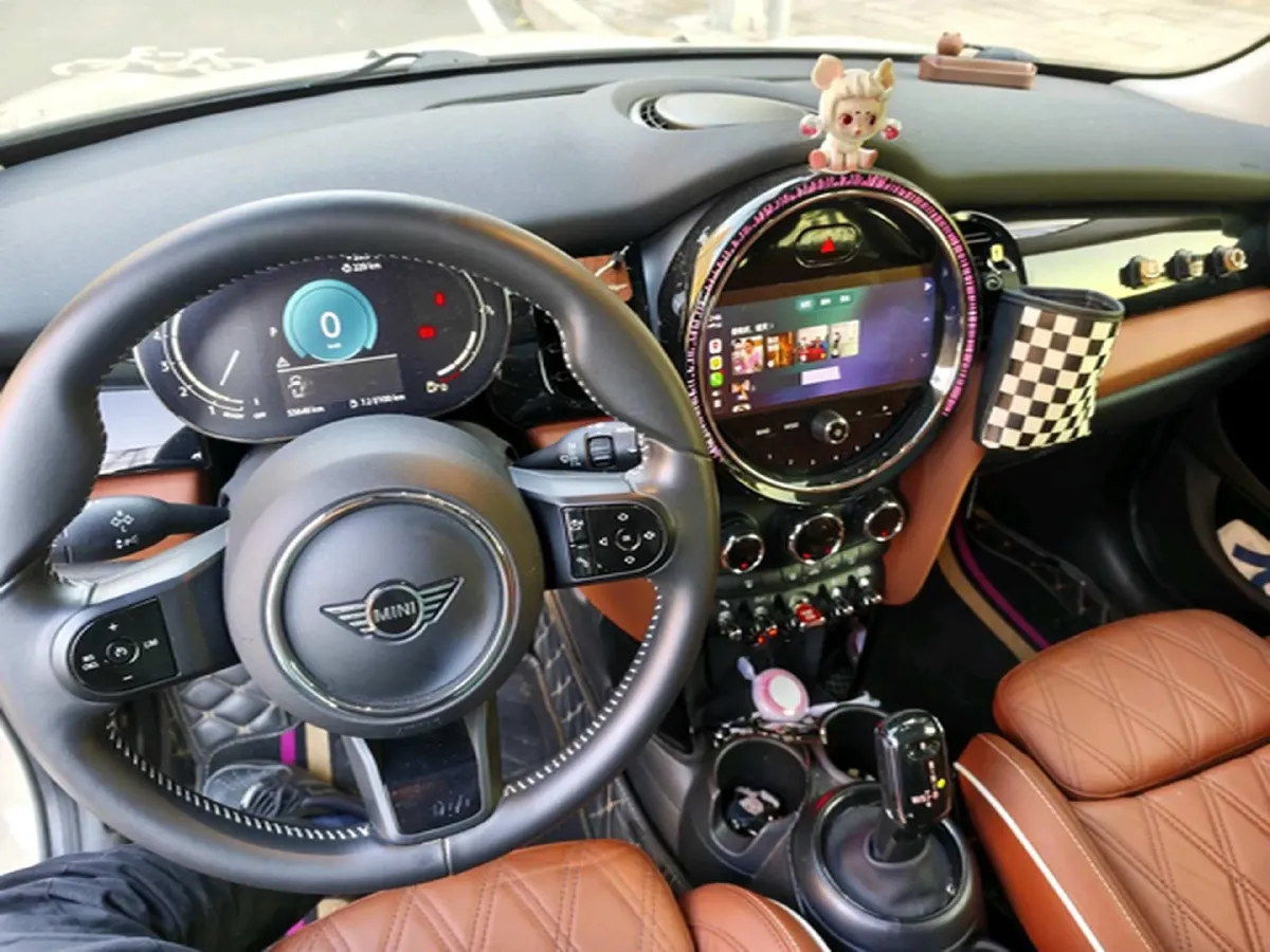 2022 MINI MINI 1.5T 136HP L3 7DCT,autocango,china used car exporter,china ev exporter,chinese used car exporter,chinese used ev exporter