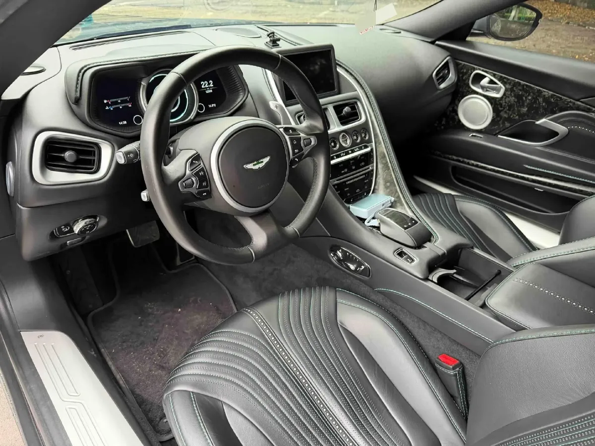 2016 Aston Martin DB11 5.2T 608HP V12 8AT,autocango,china used car exporter,china ev exporter,chinese used car exporter,chinese used ev exporter