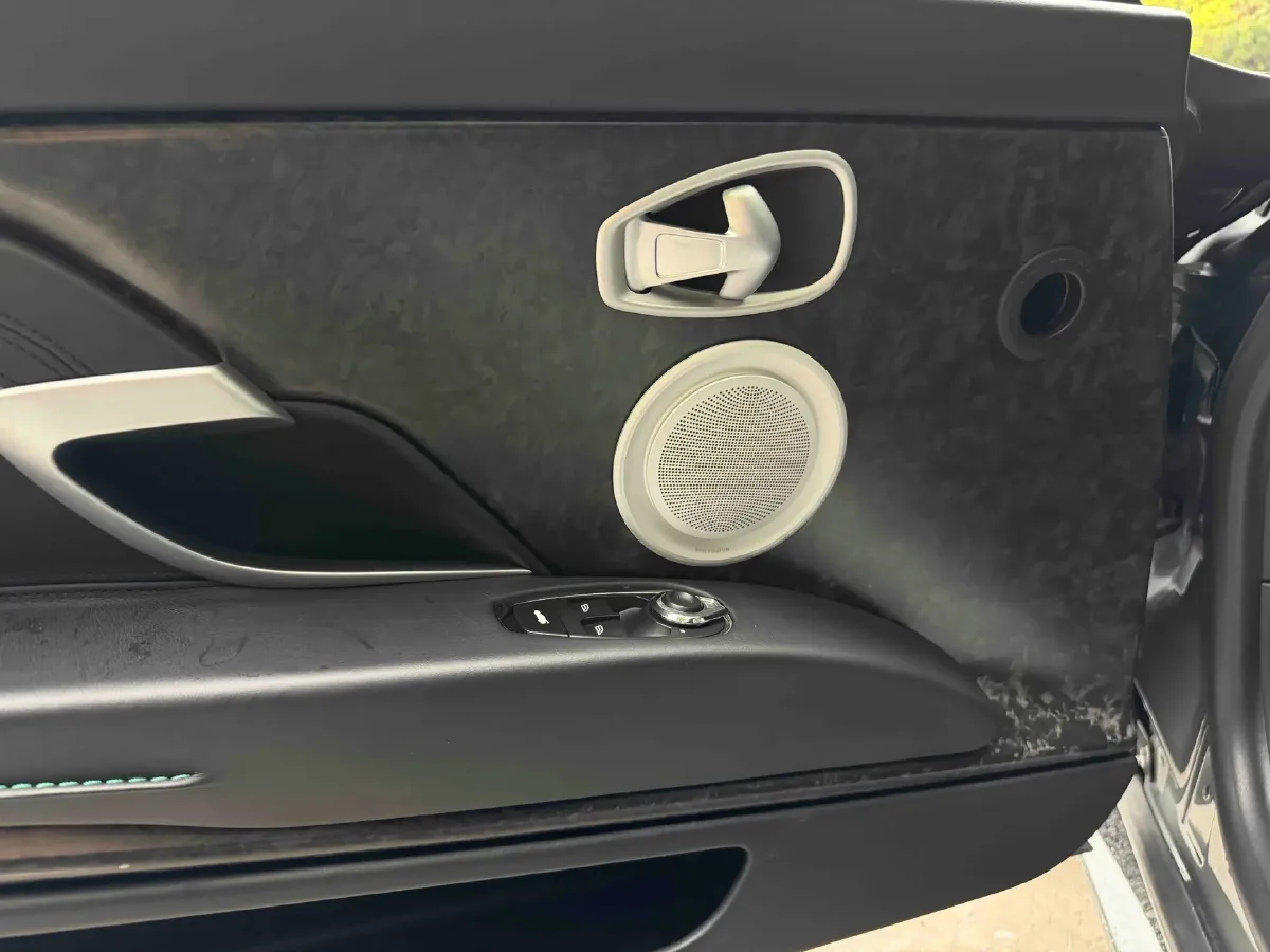 2016 Aston Martin DB11 5.2T 608HP V12 8AT,autocango,china used car exporter,china ev exporter,chinese used car exporter,chinese used ev exporter