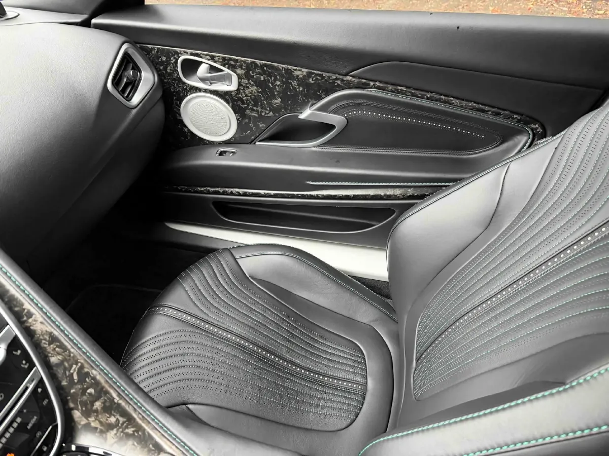 2016 Aston Martin DB11 5.2T 608HP V12 8AT,autocango,china used car exporter,china ev exporter,chinese used car exporter,chinese used ev exporter