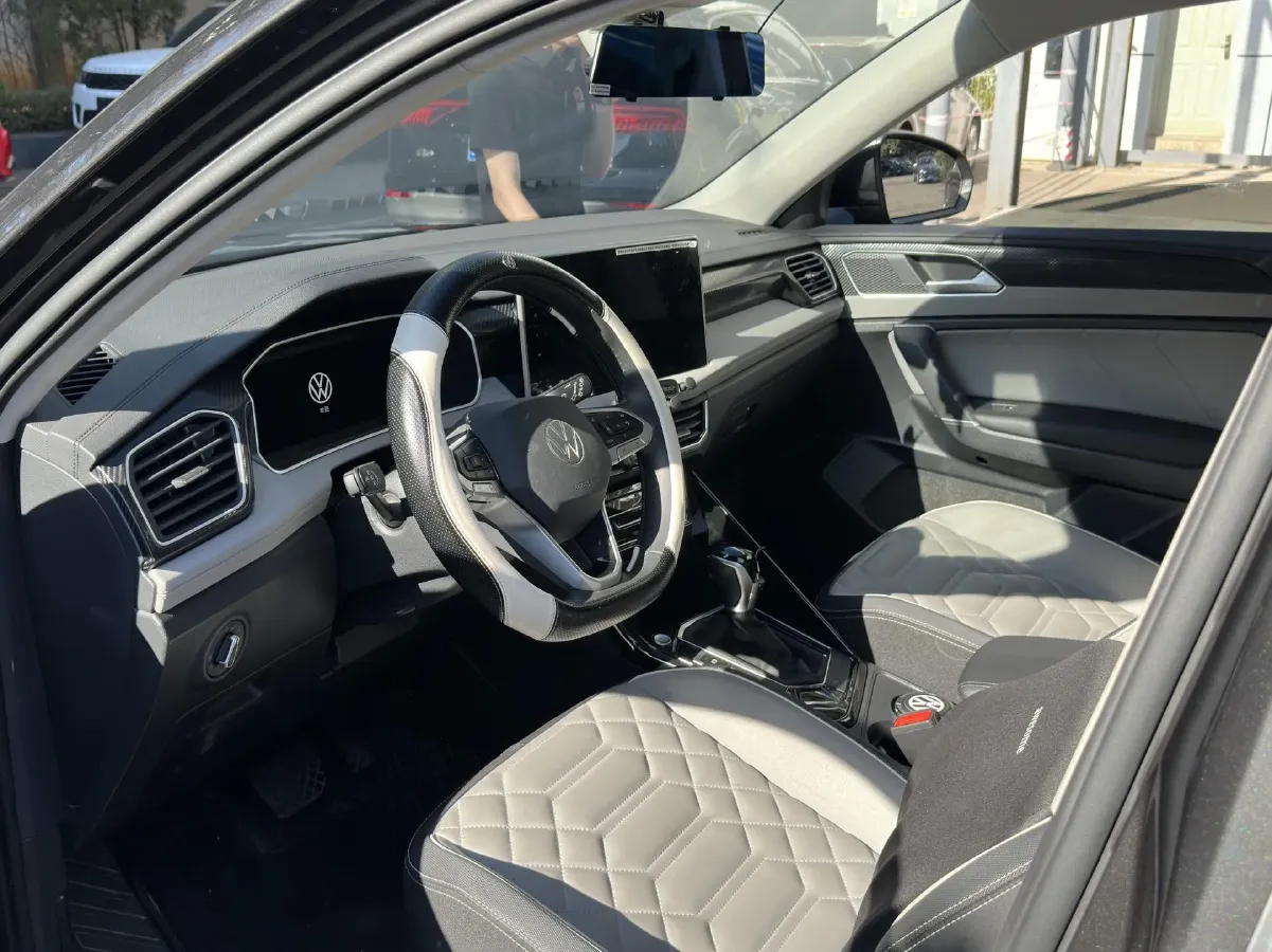 2024 Volkswagen Tayron 1.5T 160HP L4 7DCT,autocango,china used car exporter,china ev exporter,chinese used car exporter,chinese used ev exporter