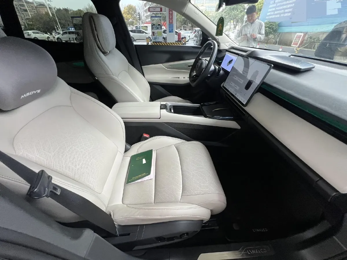 2025 LYNK&CO 08 EM-P 1.5T 163HP L4 3DHT PHEV 39.6KWH,autocango,china used car exporter,china ev exporter,chinese used car exporter,chinese used ev exporter