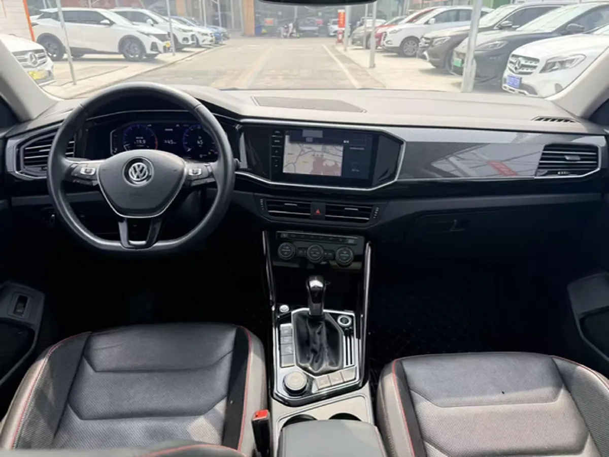 2019 Jeep Cherokee 2.0T 265HP L4 9AT,autocango,china used car exporter,china ev exporter,chinese used car exporter,chinese used ev exporter