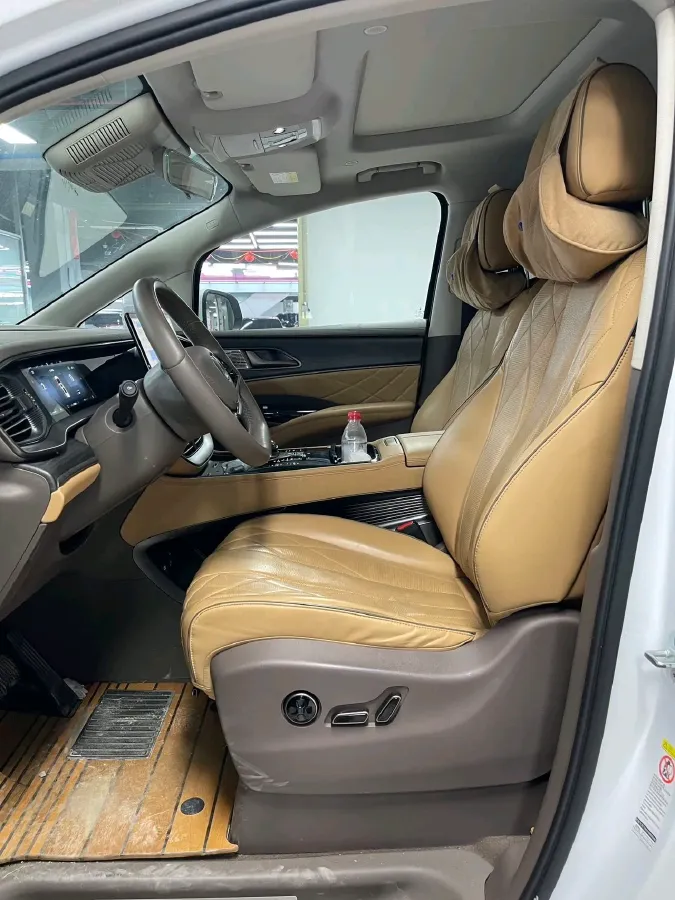 2022 Mercedes-Benz GLC Class 2.0T 197HP L4 9AT,autocango,china used car exporter,china ev exporter,chinese used car exporter,chinese used ev exporter