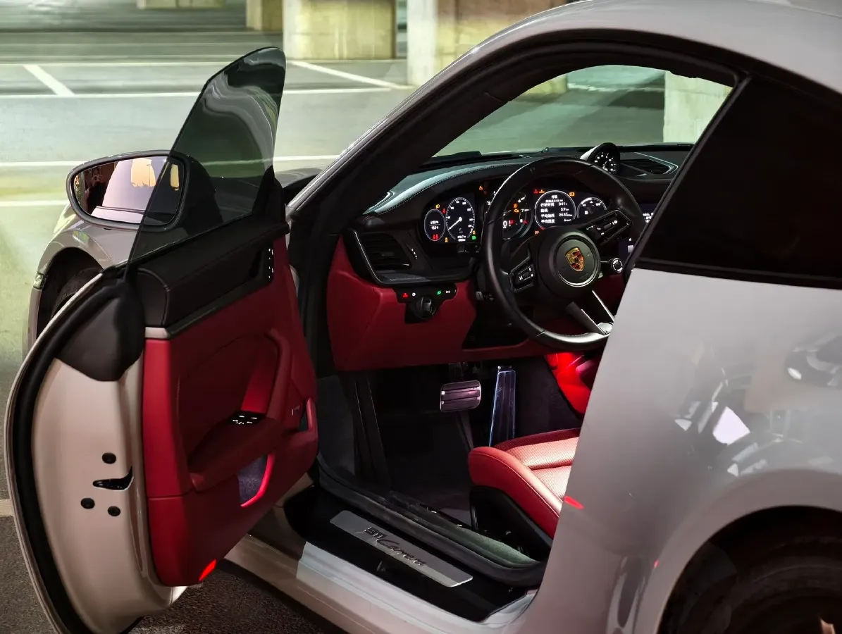 2023 Porsche 911 3.0T 385HP H6 8DCT,autocango,china used car exporter,china ev exporter,chinese used car exporter,chinese used ev exporter