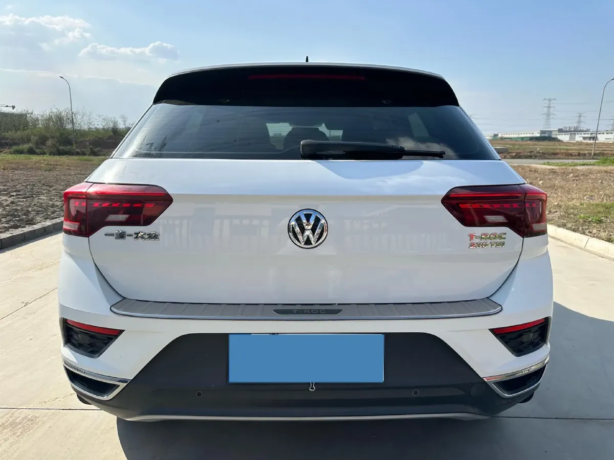 2019 Volkswagen T-Roc 1.4T 131HP L4 7DCT,autocango,china used car exporter,china ev exporter,chinese used car exporter,chinese used ev exporter