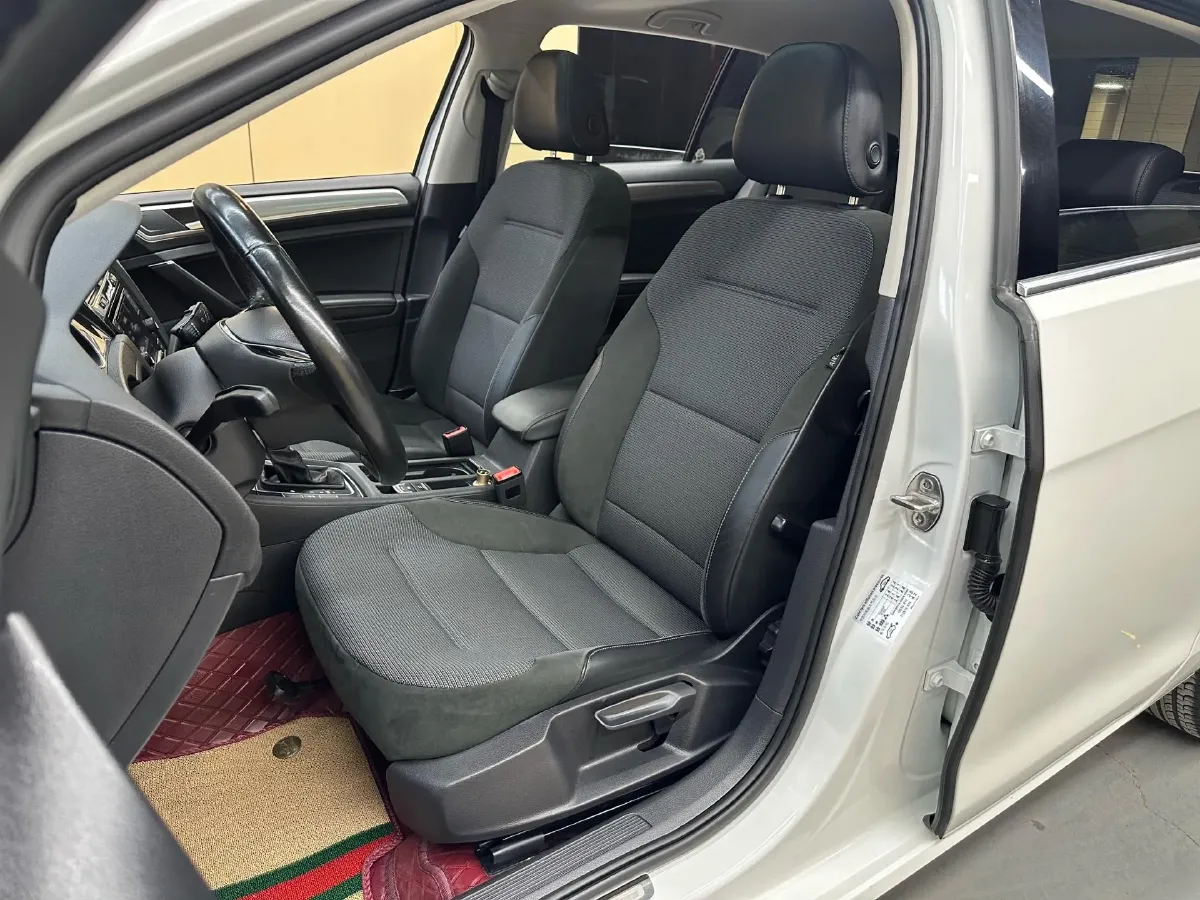 2018 Volkswagen Golf 1.4T 131HP L4 7DCT,autocango,china used car exporter,china ev exporter,chinese used car exporter,chinese used ev exporter