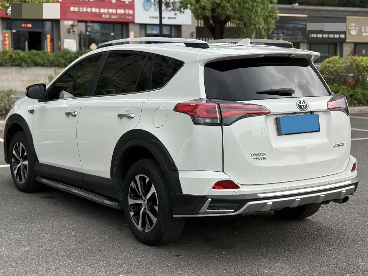 2016 Mitsubishi Outlander 2.0L 150HP L4 CVT,autocango,china used car exporter,china ev exporter,chinese used car exporter,chinese used ev exporter