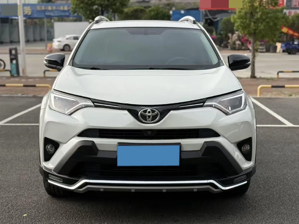 2016 Mitsubishi Outlander 2.0L 150HP L4 CVT,autocango,china used car exporter,china ev exporter,chinese used car exporter,chinese used ev exporter