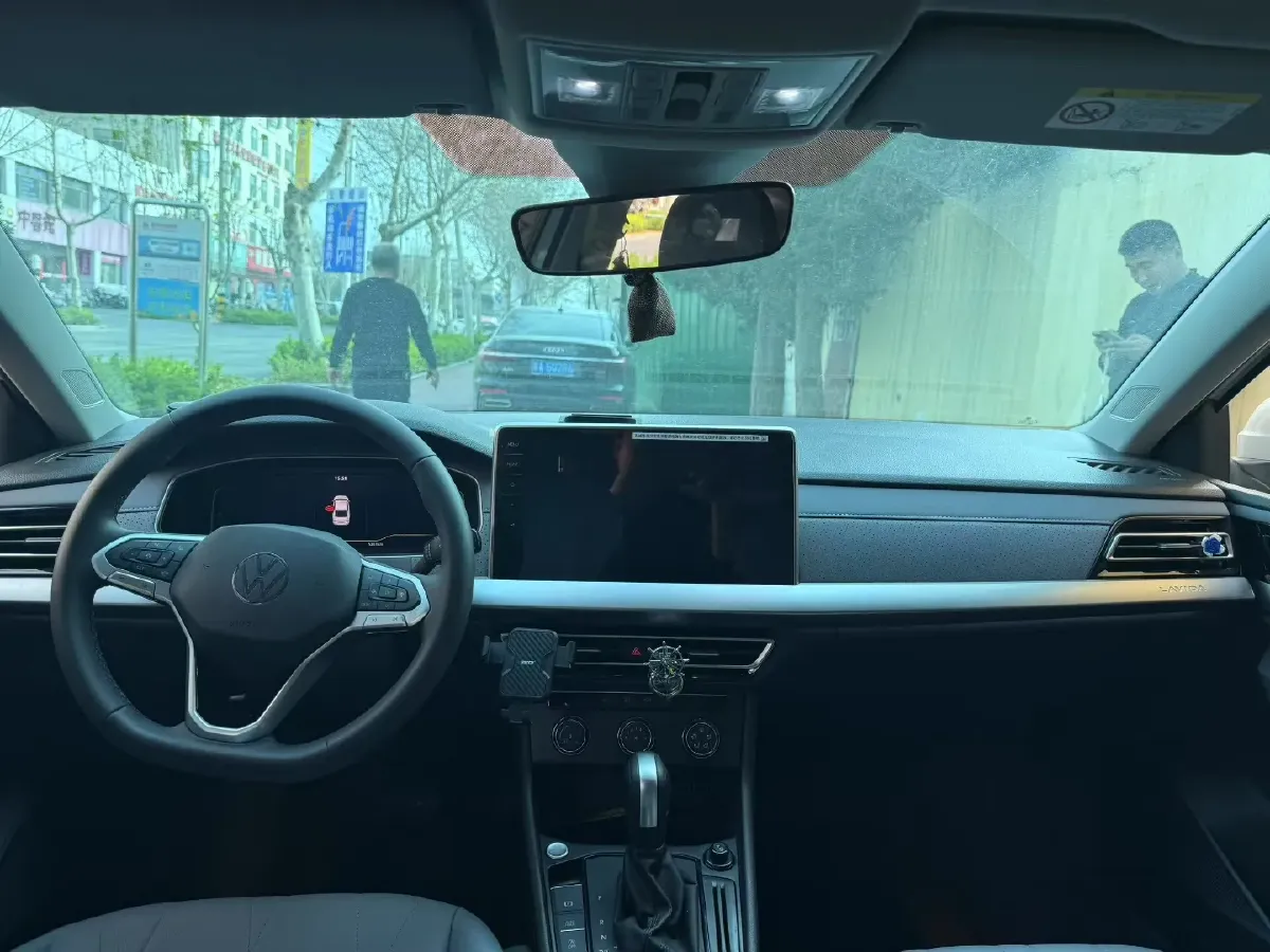 2024 Volkswagen Lavida 1.5L 110HP L4 6AT,autocango,china used car exporter,china ev exporter,chinese used car exporter,chinese used ev exporter