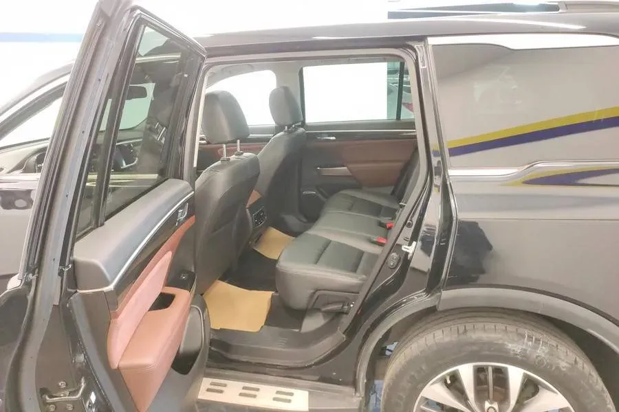 2017 GAC Trumpchi GS8 2.0T 201HP L4 6AT,autocango,china used car exporter,china ev exporter,chinese used car exporter,chinese used ev exporter