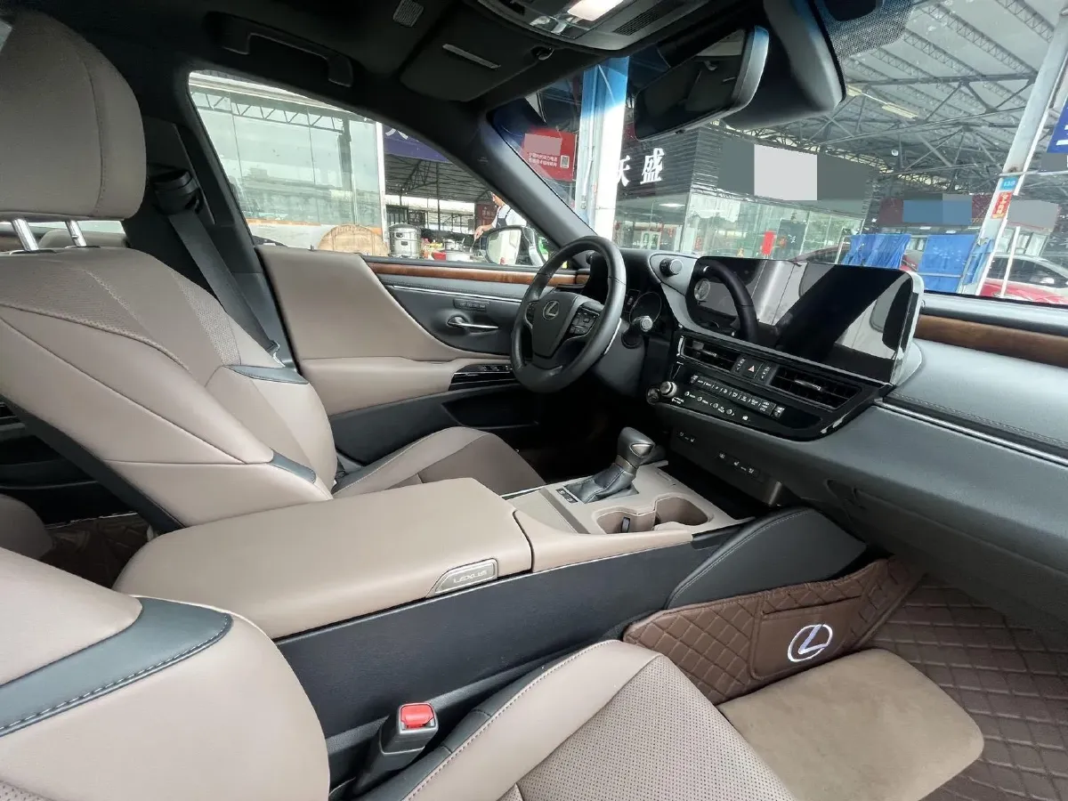 2024 Lexus ES 2.0L 173HP L4 CVT,autocango,china used car exporter,china ev exporter,chinese used car exporter,chinese used ev exporter