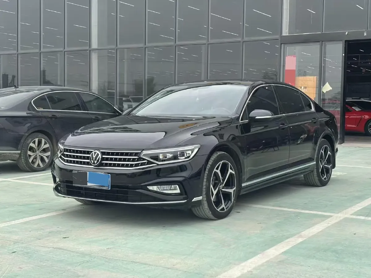2023 Volkswagen Magotan 2.0T 186HP L4 7DCT,autocango,china used car exporter,china ev exporter,chinese used car exporter,chinese used ev exporter