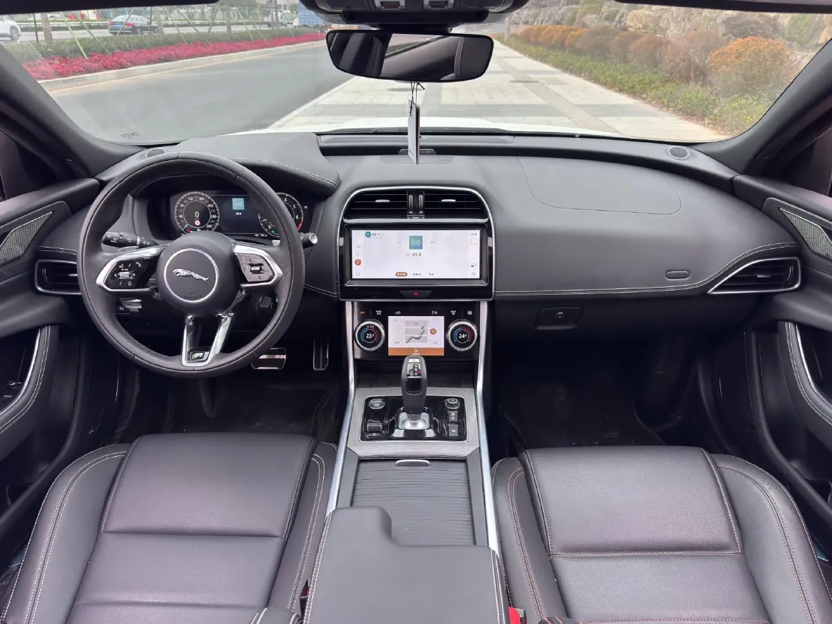 2024 Jaguar XEL 2.0T 250HP L4 8AT,autocango,china used car exporter,china ev exporter,chinese used car exporter,chinese used ev exporter