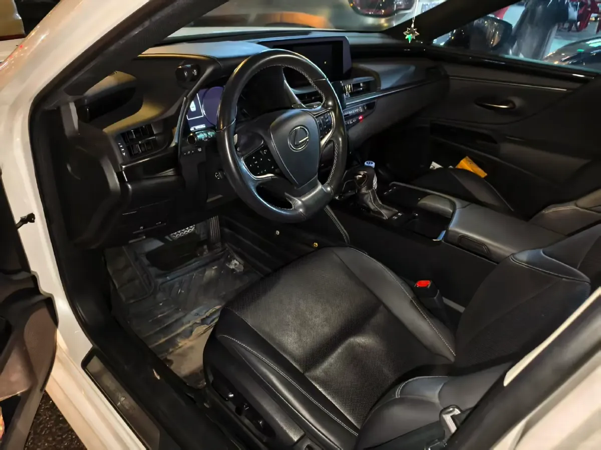 2018 Lexus ES 2.5L 178HP L4 E-CVT Hybrid,autocango,china used car exporter,china ev exporter,chinese used car exporter,chinese used ev exporter