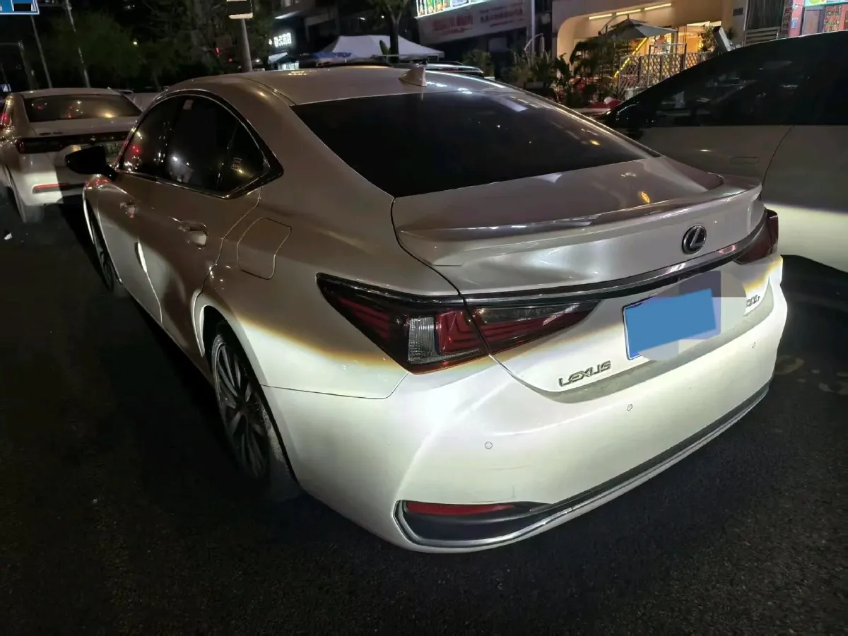 2018 Lexus ES 2.5L 178HP L4 E-CVT Hybrid,autocango,china used car exporter,china ev exporter,chinese used car exporter,chinese used ev exporter