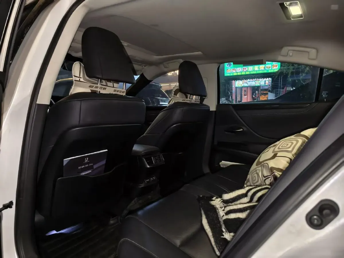 2018 Lexus ES 2.5L 178HP L4 E-CVT Hybrid,autocango,china used car exporter,china ev exporter,chinese used car exporter,chinese used ev exporter