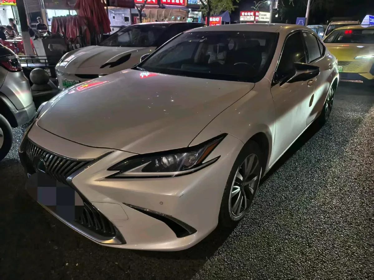 2018 Lexus ES 2.5L 178HP L4 E-CVT Hybrid,autocango,china used car exporter,china ev exporter,chinese used car exporter,chinese used ev exporter