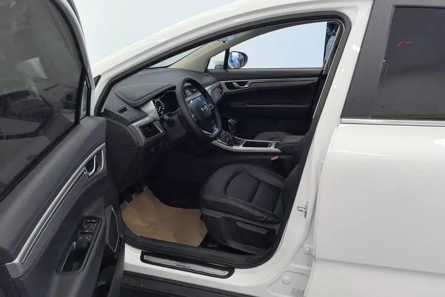 2019 Geely Emgrand GS 1.4T 141HP L4 6MT,autocango,china used car exporter,china ev exporter,chinese used car exporter,chinese used ev exporter