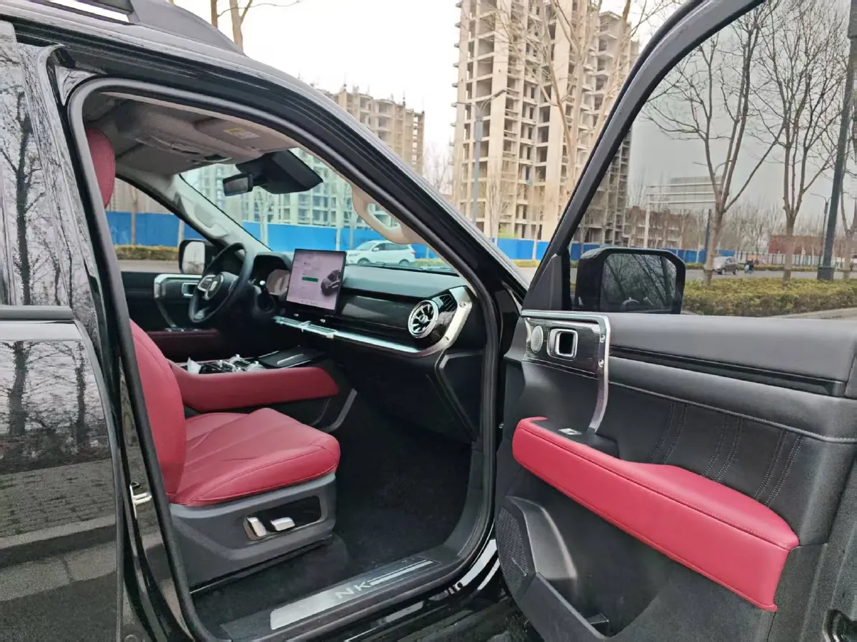 2026 Tank 400 2.0T 252HP L4 3DHT PHEV,autocango,china used car exporter,china ev exporter,chinese used car exporter,chinese used ev exporter