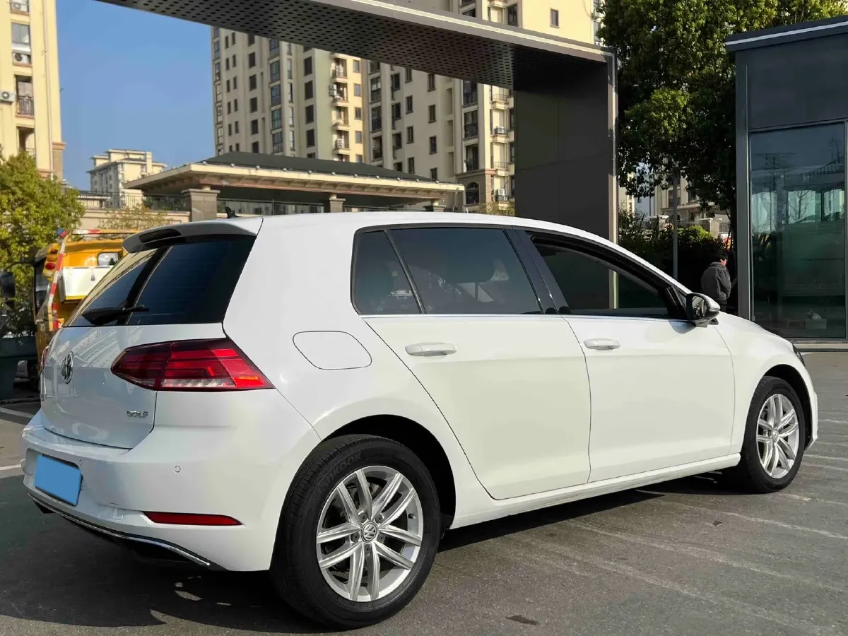 2019 Volkswagen Golf 1.6L 110HP L4 6AT,autocango,china used car exporter,china ev exporter,chinese used car exporter,chinese used ev exporter