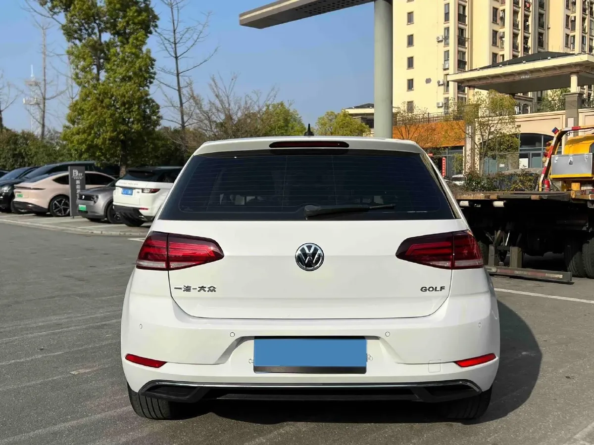 2019 Volkswagen Golf 1.6L 110HP L4 6AT,autocango,china used car exporter,china ev exporter,chinese used car exporter,chinese used ev exporter