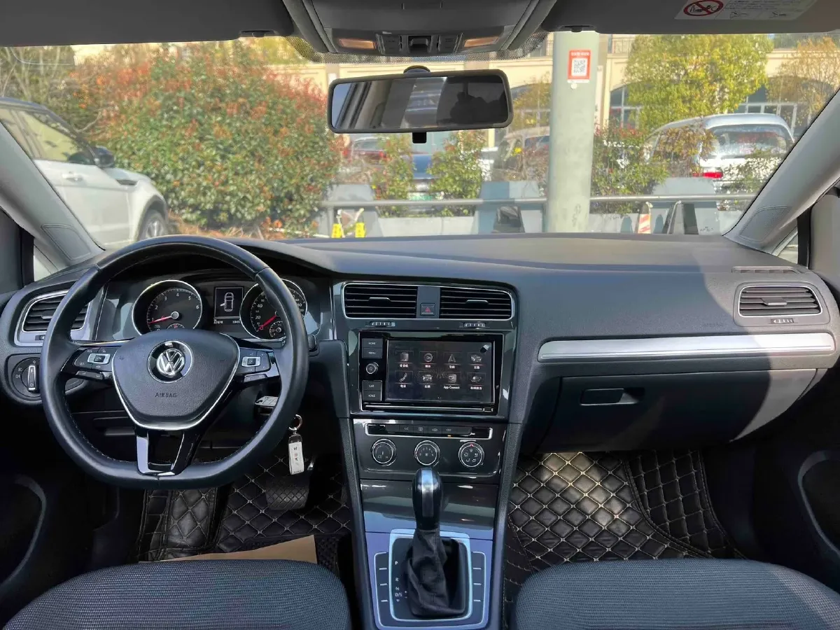 2019 Volkswagen Golf 1.6L 110HP L4 6AT,autocango,china used car exporter,china ev exporter,chinese used car exporter,chinese used ev exporter