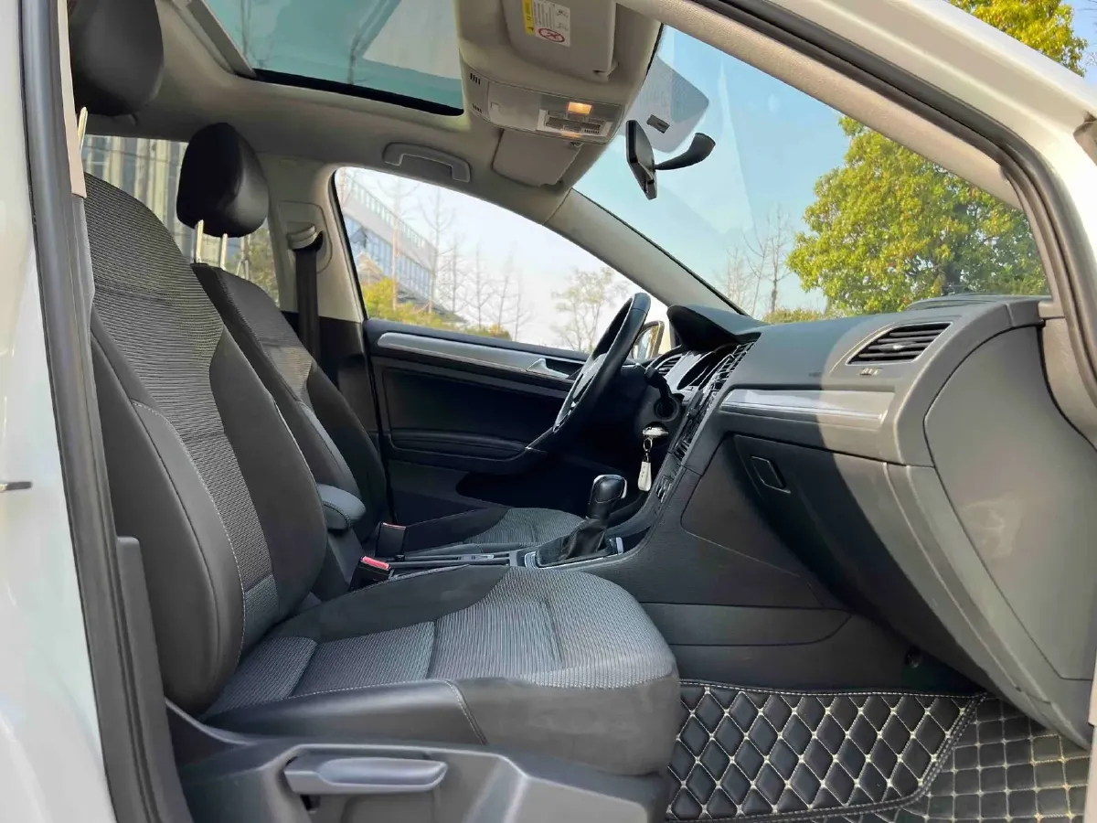 2019 Volkswagen Golf 1.6L 110HP L4 6AT,autocango,china used car exporter,china ev exporter,chinese used car exporter,chinese used ev exporter